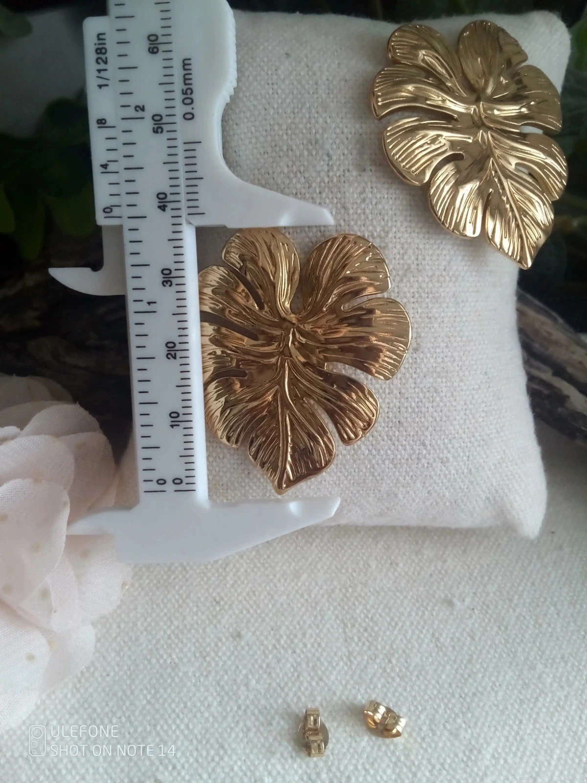 Boucles d'oreilles bohèmes feuilles en acier inoxydable dorées – photo 3